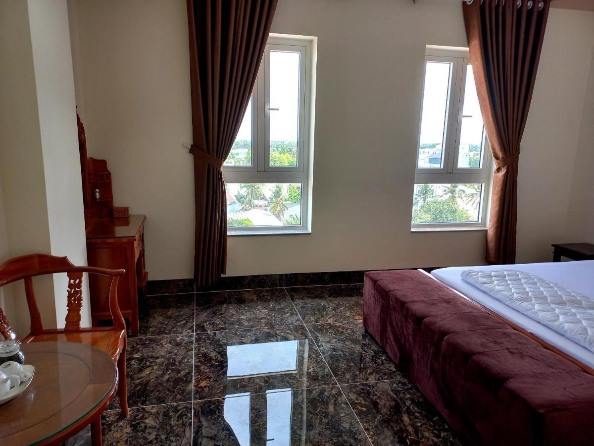 Khách sạn Hoàng Gia Bac Lieu Exterior foto